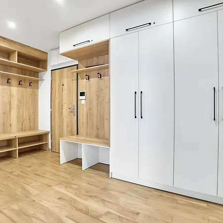 Moderně Zařízený S Garážovým Stáním Apartmán *