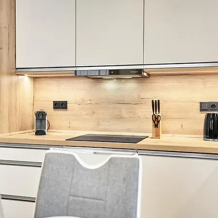Moderně Zařízený S Garážovým Stáním * Loučná pod Klínovcem