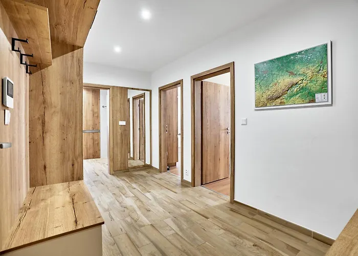 C L E A N O V E C By Mountain Ways Апартаменты Лоучна-под-Клиновцем