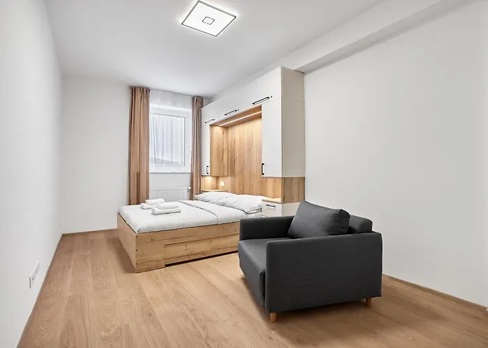 C L E A N O V E C By Mountain Ways